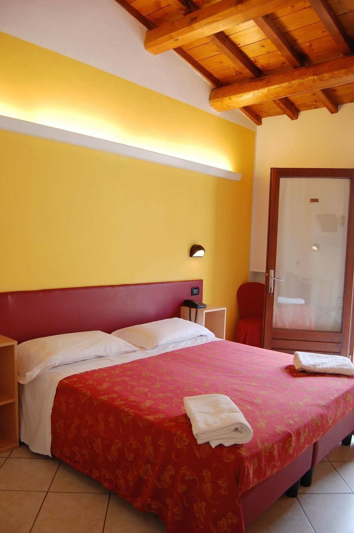 Abbazia Bed & Breakfast Mantova Exterior photo